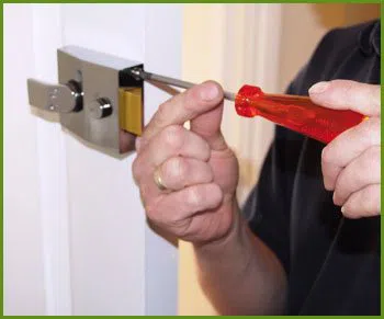 Neighborhood Locksmith Services Louisville, KY 502-667-4960 - 10-lock-smiths