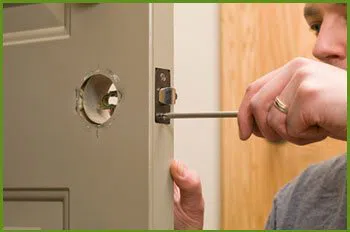Neighborhood Locksmith Services Louisville, KY 502-667-4960 - 13-lock-replace